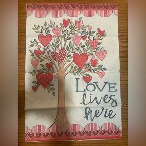 Garden Flag Love Lives Here 12” x 18” NWOT